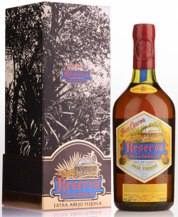 Jose Cuervo Extra Anejo Tequila Reserva de la Familia Gift Box 40% 75CL